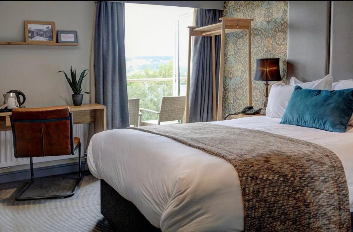 The New Hobbit Hotel Rooms Галифакс Экстерьер фото